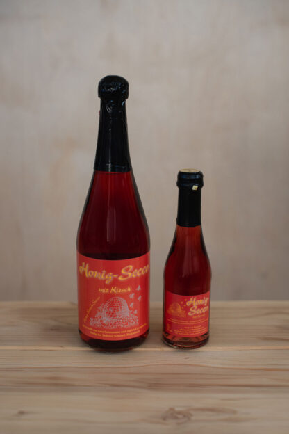 Honig-Secco mit Kirsch
