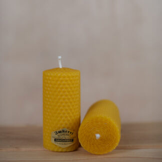 Gerollte Bienenwachskerze, Höhe 10 cm, Durchmesser 5 cm