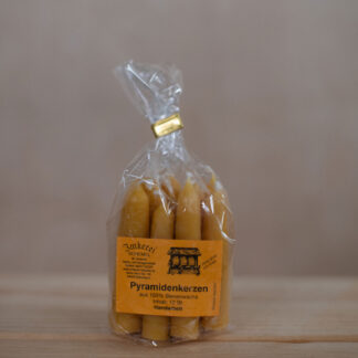 Pyramidenkerzen handgezogen