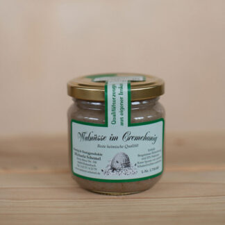 Walnüsse im Cremehonig