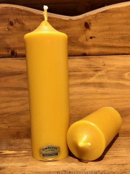 Gegossene Bienenwachskerze Länge 20,5cm, Durchmesser 7,5cm